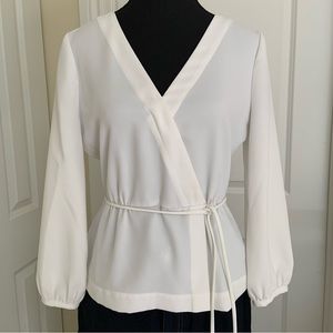J CREW DRAPEY CRÊPE FAUX WRAP WHITE TOP / BLOUSE / 6P / SMALL / PETITE